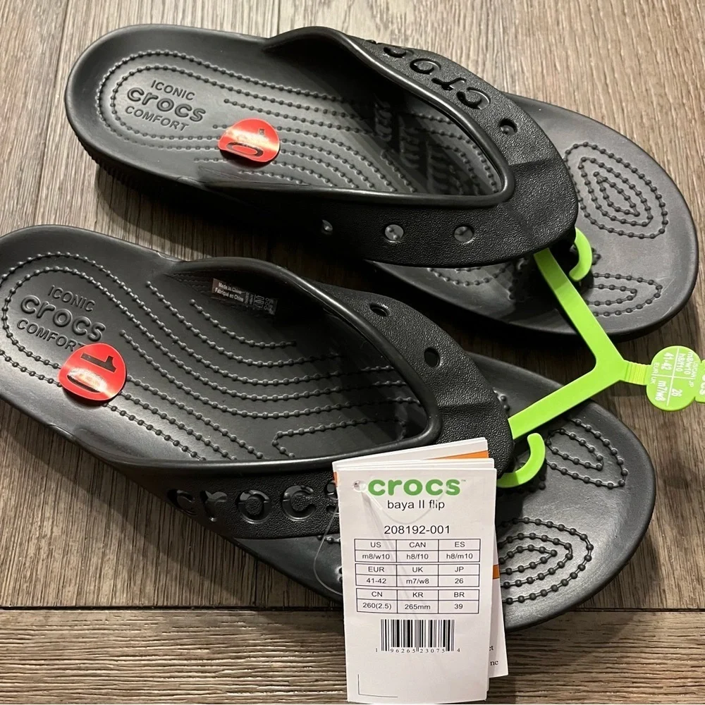 Black baya ll flip crocs flip flops NWT